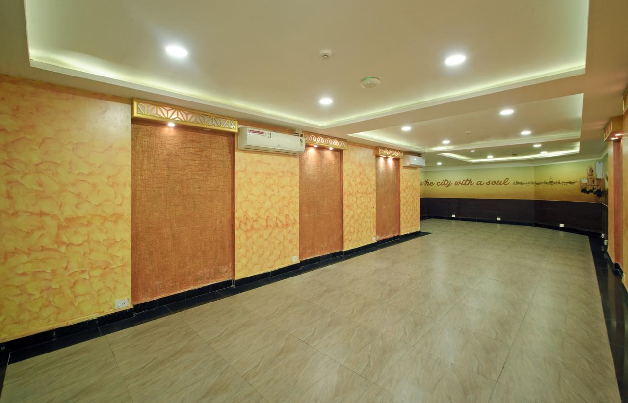 Oyo 8504 Namans Inn Kolkata Luaran gambar