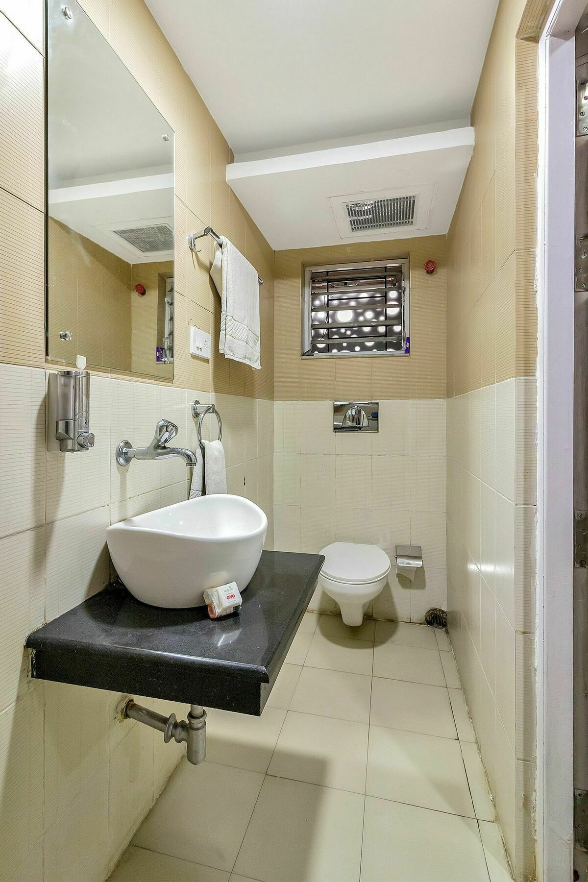Oyo 8504 Namans Inn Kolkata Luaran gambar
